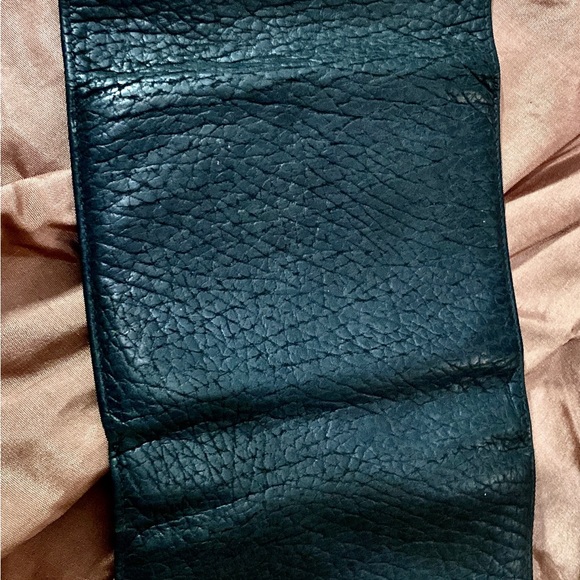 Vintage Pre-owned Gianni Versace Medusa Tri-fold black leather wallet/planner - Picture 9 of 16